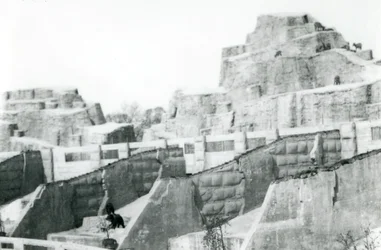 The Mappin Terraces, London Zoo, 1922